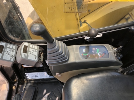 ขายรถขุด CAT 305SR คอนโทรลสั้น ปั๊มนิ้ว นำเข้าเองจากญี่ปุ่น สภาพสวยพร้อมใช้ มีVDOการทำงานครับ
