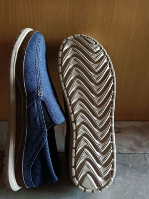 CROCS Santa Cruz Playa ลำลองผู้ชาย CROCS Santa Cruz Playa ลำลองผู้ชาย