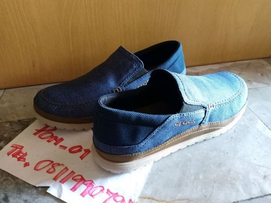 CROCS Santa Cruz Playa ลำลองผู้ชาย CROCS Santa Cruz Playa ลำลองผู้ชาย