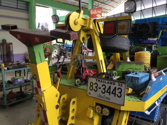 รถยก ยี่ห้อ ISUZU รุ่น NKR57E  100 แรงม้า  จดทะเบียนปี 2535