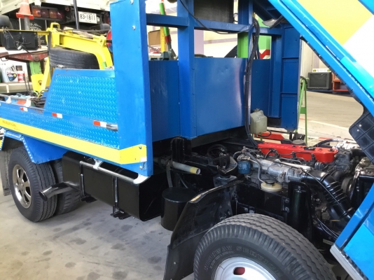 รถยก ยี่ห้อ ISUZU รุ่น NKR57E  100 แรงม้า  จดทะเบียนปี 2535