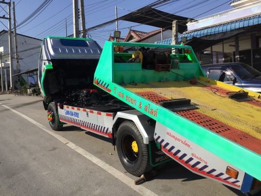 รถสไลด์ ยี่ห้อ ISUZU  รุ่น NPR59  ปีจดทะเบียน 2545