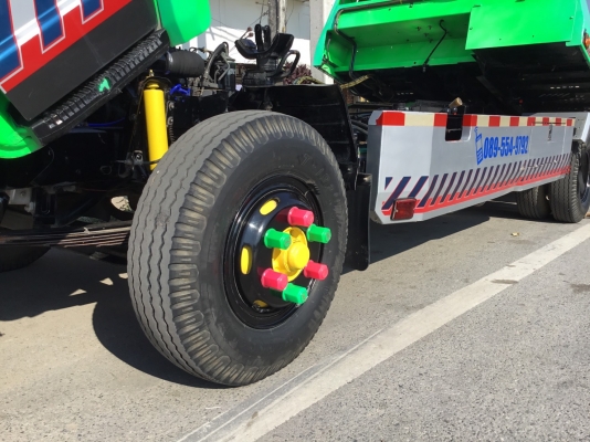 รถสไลด์ ยี่ห้อ ISUZU  รุ่น NPR59  ปีจดทะเบียน 2545