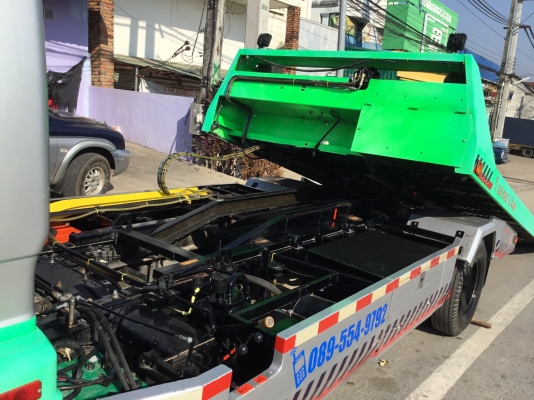 รถสไลด์ ยี่ห้อ ISUZU  รุ่น NPR59  ปีจดทะเบียน 2545