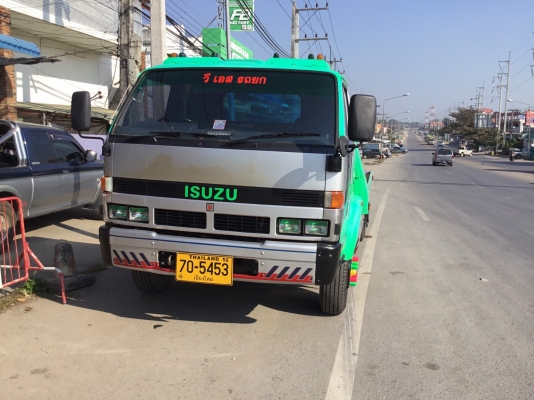 รถสไลด์ ยี่ห้อ ISUZU  รุ่น NPR59  ปีจดทะเบียน 2545
