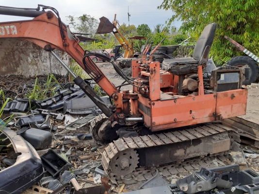 ขายแม็คโคร KUBOTA ราคา65,000บาท ติดต่อคุณอ๊อฟ พิจิตร 086-737-9991