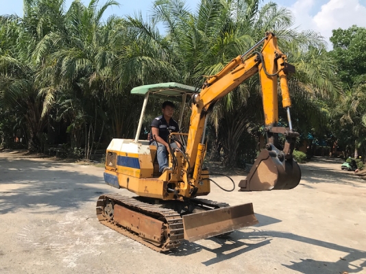 ขายแบคโฮKOMATSU PC10 เครื่อง3สูบ เดิมจากญี่ปุ่น ทำงานสมบูรณ์ทุกระบบ รับรองไม่ผิดหวัง 148,000 เท่านั้น!! ขายแบคโฮKOMATSU PC10 เครื่อง3สูบ เดิมจากญี่ปุ่น ทำงานสมบูรณ์ทุกระบบ รับรองไม่ผิดหวัง 148,000 เท่านั้น!!