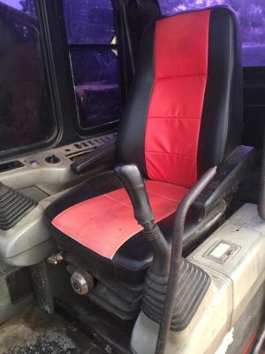 KOMATSU PC200-6สวยใส ช่างล่างแน่น ไฟฟ้าครบ KOMATSU PC200-6สวยใส ช่างล่างแน่น ไฟฟ้าครบ