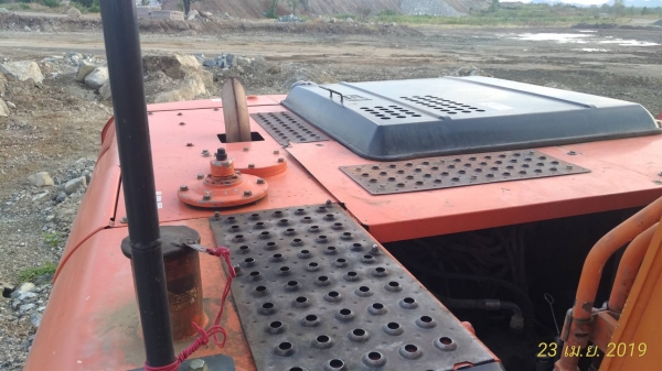 มีVDOขายแบคโฮ HITACHI ZX200-5G เอกสสารใบแจ้งจำหน่าย ราคา 1,350,000