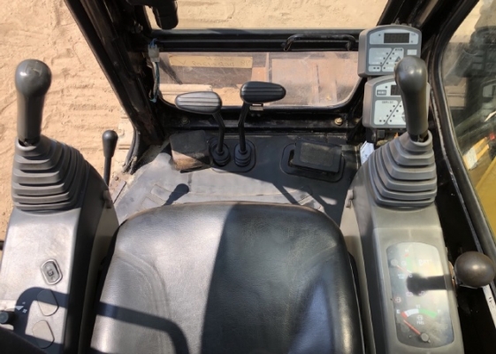 ขายรถขุด CAT 305SR คอนโทรลสั้น ปั๊มนิ้ว นำเข้าเองจากญี่ปุ่น สภาพสวยพร้อมใช้ มีVDOการทำงานครับ