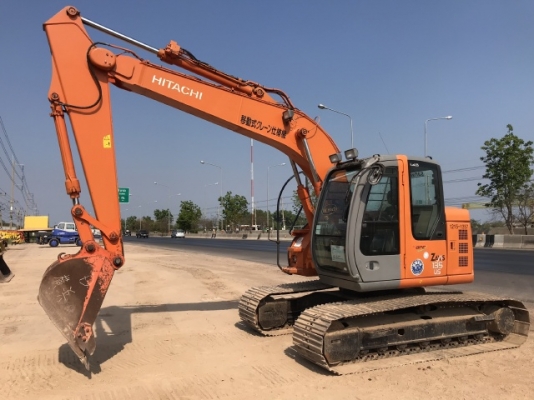 ขายรถขุด HITACHI ZX135US นำเข้าเองจากญี่ปุ่น สภาพสวยพร้อมใช้ มีVDOการทำงานครับ
