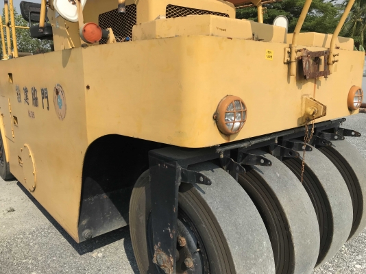 รถบด WATANABE รุ่น WP902 แบบ 9 ล้อ สภาพสวยจัด ยางสวยราคาถูก ๆ ครับ