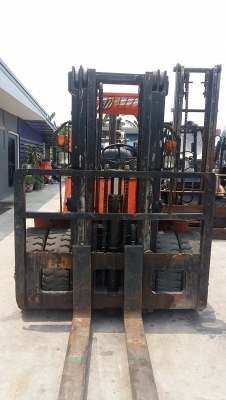 รถยกฟอร์คลิฟท์ Forklift 4.0 ตัน TOYOTA  ดีเซล เกียร์ครัชท์