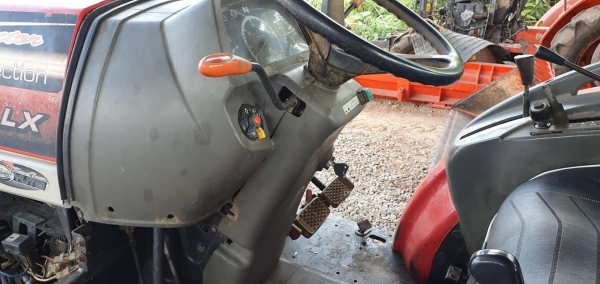 ขายรถไถมือสอง YANMAR EF352T LX พร้อมดันหน้า และผาน5 ราคา 158,000 # ร้านสามย่านแทรคเตอร์ โทร/ไลน์ 0897489639 ,0899347475 ขายรถไถมือสอง YANMAR EF352T LX พร้อมดันหน้า และผาน5 ราคา 158,000 # ร้านสามย่านแทรคเตอร์ โทร/ไลน์ 0897489639 ,0899347475