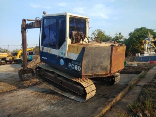 ขาย 615,000 บาท KOMATSU PC60-6 (พร้อมโป๊ะ) บูมยาวพิเศษ ไฟฟ้าครบ โช่หนา เอวแน่น แอร์เย็น สภาพพร้อมใช้  รถอยู่  นครปฐม โทร 0610710295  สนใจ รายการสินค้า อื่นๆ ที่ เว็ปไชค์ Truck2Hand https://www.truck2hand.com/index.php?actions=content/search&amp;member_id=