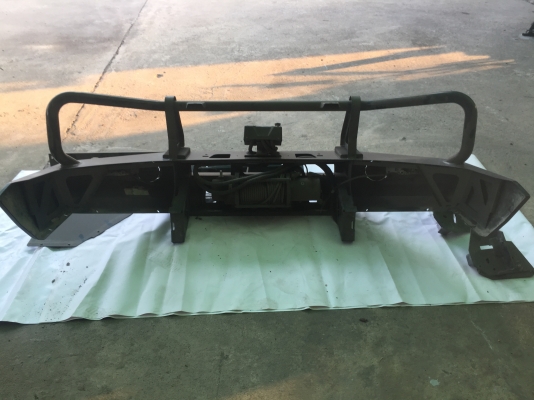 ขาย กันชนหน้า ARB พร้อม วินซ์ Warn Tabor 10kครับ