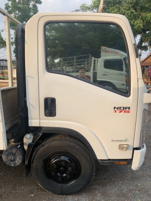 ขาย6ล้อNQR175แรงม้ายูโร3จดปี57 กระบะคาร์โก้ยาว5.60เมตร ไมล์น้อย42,000กม.เจ้าของมือแรกป้ายแดง