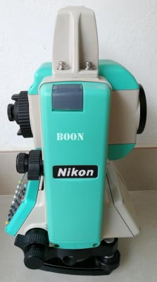 กล้องสำรวจมือสอง Total Station Nikon DTM332 Made in Japan Accuracy5” ความละเอียดหน้าจออ่าน 1” สภาพสวย อุปกรณ์ตามรูป พร้อม calibrated กล้องสำรวจมือสอง Total Station Nikon DTM332 Made in Japan Accuracy5” ความละเอียดหน้าจออ่าน 1” สภาพสวย อุปกรณ์ตามรูป พร้อม calibrated