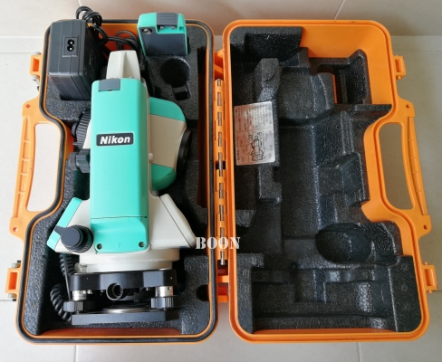 กล้องสำรวจมือสอง Total Station Nikon DTM332 Made in Japan Accuracy5” ความละเอียดหน้าจออ่าน 1” สภาพสวย อุปกรณ์ตามรูป พร้อม calibrated กล้องสำรวจมือสอง Total Station Nikon DTM332 Made in Japan Accuracy5” ความละเอียดหน้าจออ่าน 1” สภาพสวย อุปกรณ์ตามรูป พร้อม calibrated
