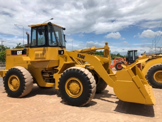 ขายรถตักล้อยาง CAT 936E นำเข้าเองจากญี่ปุ่น สภาพสวยพร้อมใช้ มีVDOการทำงานครับ