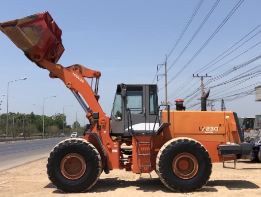 ขายรถตักล้อยาง HITACHI LX230-7 (TCM L40-3) ปี 2005 นำเข้าเองจากญี่ปุ่น สภาพสวยพร้อมใช้ มีVDOการทำงานครับ ขายรถตักล้อยาง HITACHI LX230-7 (TCM L40-3) ปี 2005 นำเข้าเองจากญี่ปุ่น สภาพสวยพร้อมใช้ มีVDOการทำงานครับ