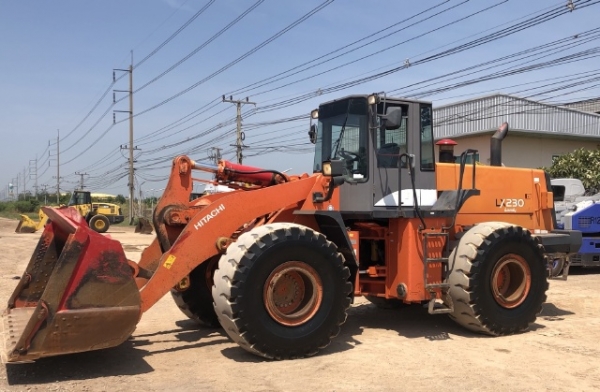 ขายรถตักล้อยาง HITACHI LX230-7 (TCM L40-3) ปี 2005 นำเข้าเองจากญี่ปุ่น สภาพสวยพร้อมใช้ มีVDOการทำงานครับ ขายรถตักล้อยาง HITACHI LX230-7 (TCM L40-3) ปี 2005 นำเข้าเองจากญี่ปุ่น สภาพสวยพร้อมใช้ มีVDOการทำงานครับ