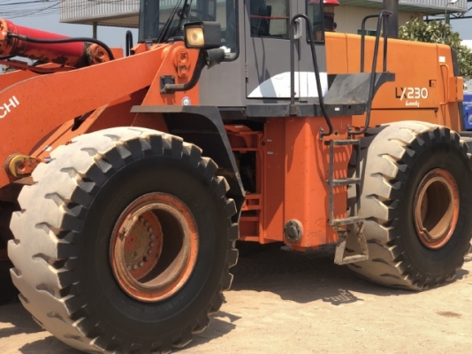 ขายรถตักล้อยาง HITACHI LX230-7 (TCM L40-3) ปี 2005 นำเข้าเองจากญี่ปุ่น สภาพสวยพร้อมใช้ มีVDOการทำงานครับ ขายรถตักล้อยาง HITACHI LX230-7 (TCM L40-3) ปี 2005 นำเข้าเองจากญี่ปุ่น สภาพสวยพร้อมใช้ มีVDOการทำงานครับ