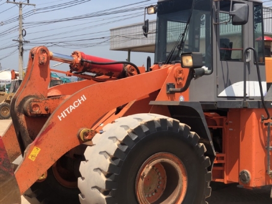 ขายรถตักล้อยาง HITACHI LX230-7 (TCM L40-3) ปี 2005 นำเข้าเองจากญี่ปุ่น สภาพสวยพร้อมใช้ มีVDOการทำงานครับ ขายรถตักล้อยาง HITACHI LX230-7 (TCM L40-3) ปี 2005 นำเข้าเองจากญี่ปุ่น สภาพสวยพร้อมใช้ มีVDOการทำงานครับ