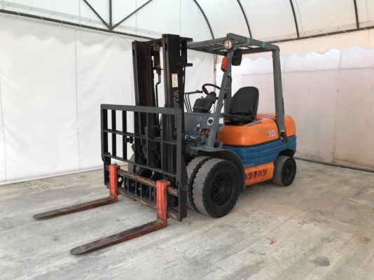 TOYOTA 6FD30 ยก3ตัน เครื่องยนตร์ดีเซล งาฮิ๊ง เสา3เมตร รถสวยมาก