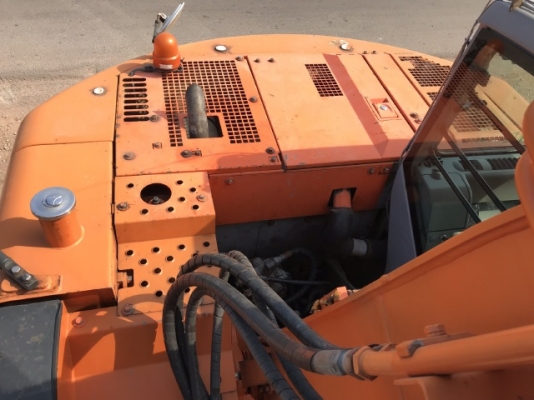 ขายรถขุด HITACHI ZX135US นำเข้าเองจากญี่ปุ่น สภาพสวยพร้อมใช้ มีVDOการทำงานครับ