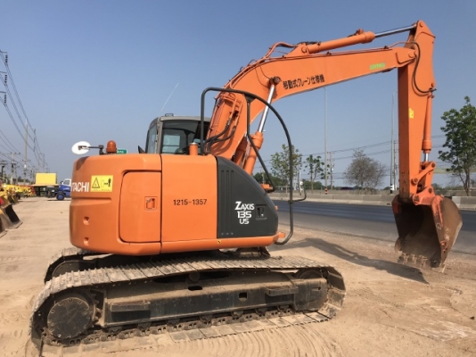 ขายรถขุด HITACHI ZX135US นำเข้าเองจากญี่ปุ่น สภาพสวยพร้อมใช้ มีVDOการทำงานครับ