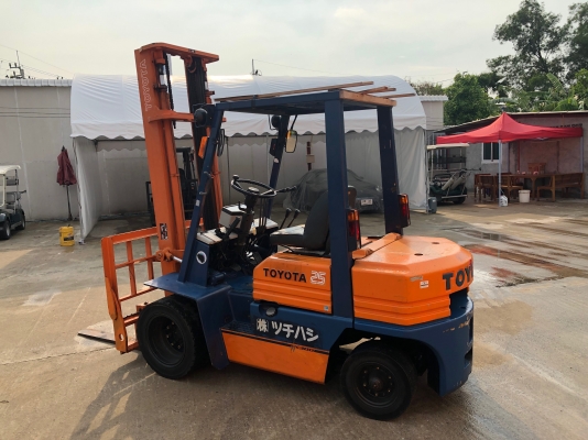 Toyota 5FD25 งาฮิ๊ง เสา4เมตร ขนาดยก2.5ตัน เครื่องยนตร์ดีเซล นำเข้าจากญี่ปุ่น