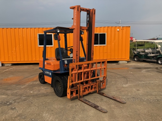 Toyota 5FD25 งาฮิ๊ง เสา4เมตร ขนาดยก2.5ตัน เครื่องยนตร์ดีเซล นำเข้าจากญี่ปุ่น