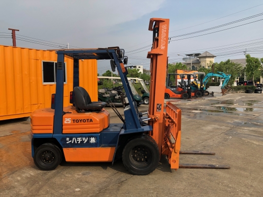 Toyota 5FD25 งาฮิ๊ง เสา4เมตร ขนาดยก2.5ตัน เครื่องยนตร์ดีเซล นำเข้าจากญี่ปุ่น