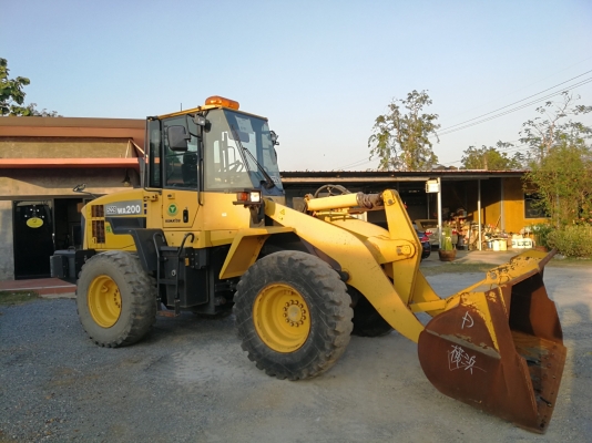 ขาย KOMATSU WA200-6 นำเข้าจากญี่ปุ่น โทร&bull;090-986-2521 อ๊อบ
