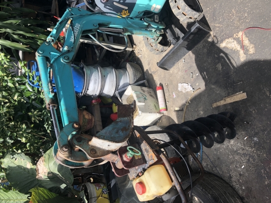รถขุดขนาดเล็ก PC01 กระทัดรัด ใส่รถกระบะได้ รถขุดขนาดเล็ก PC01 กระทัดรัด ใส่รถกระบะได้