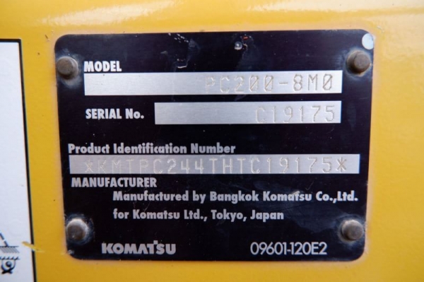 KOMATSU PC 200-8 MO KOMATSU PC 200-8 MO