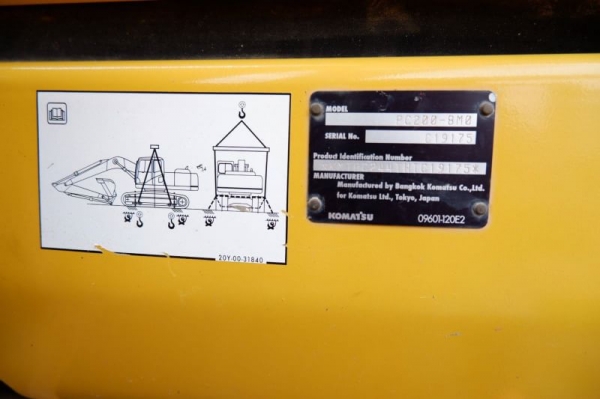 KOMATSU PC 200-8 MO KOMATSU PC 200-8 MO