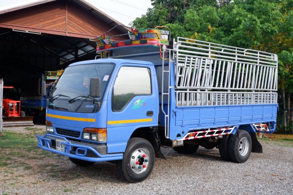 ขายรถอีซูซุ NQR140 ยาว 4.30 ม. โทร.087-951-2324