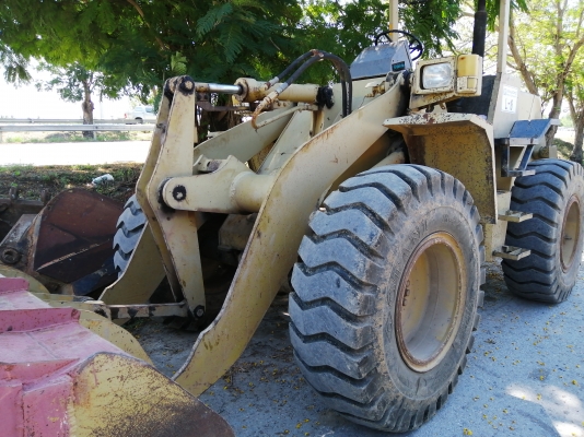 รถตักล้อยาง รถตักล้อยาง