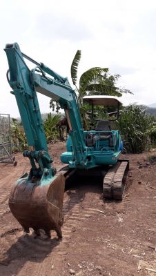 รถขุด KOMATSU PC40-7 พิเศษมีลายหัวแย๊กซ์ เอวแน่น ขุดได้แรงดีไม่มีปัญหาเรื่องความร้อน.