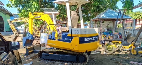 ขายด่วนครับ PC30-6 รถใช้งานปกติ ครับ ขายด่วนครับ PC30-6 รถใช้งานปกติ ครับ