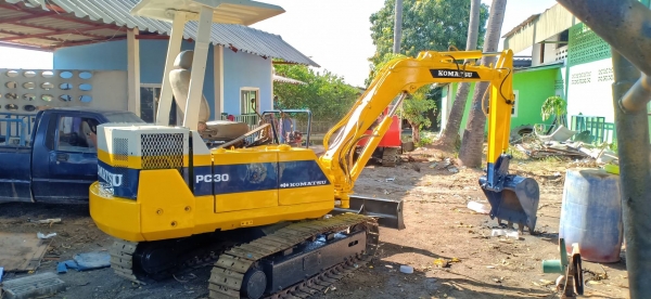 ขายด่วนครับ PC30-6 รถใช้งานปกติ ครับ ขายด่วนครับ PC30-6 รถใช้งานปกติ ครับ