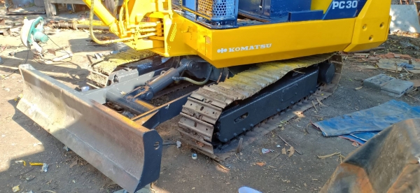 ขายด่วนครับ PC30-6 รถใช้งานปกติ ครับ ขายด่วนครับ PC30-6 รถใช้งานปกติ ครับ