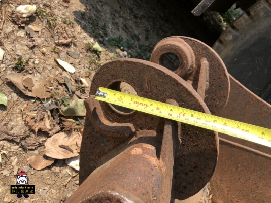 (ปิดการขาย) บุ้งกี๋ แบคโฮ พร้อมใช้งาน จัดไปราคาถูกๆ (Backhoe buckets) (ปิดการขาย) บุ้งกี๋ แบคโฮ พร้อมใช้งาน จัดไปราคาถูกๆ (Backhoe buckets)