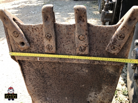 (ปิดการขาย) บุ้งกี๋ แบคโฮ พร้อมใช้งาน จัดไปราคาถูกๆ (Backhoe buckets) (ปิดการขาย) บุ้งกี๋ แบคโฮ พร้อมใช้งาน จัดไปราคาถูกๆ (Backhoe buckets)