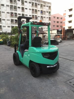 ขายรถยกโฟร์คลิฟท์ยี่ห้อ MITSUBISHI 3 ตัน เสาสูง 6 เมตร