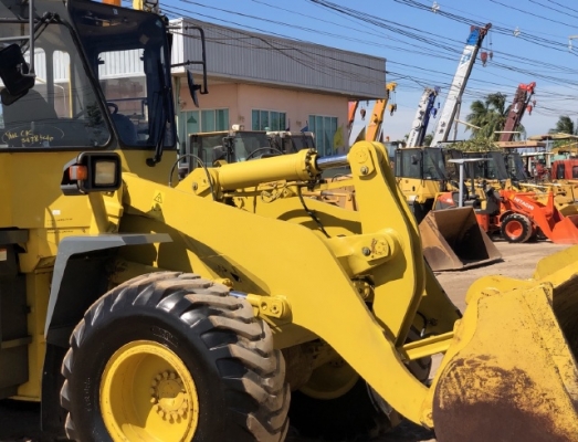 ขายรถตักล้อยาง KOMATSU WA300-3E นำเข้าเองจากญี่ปุ่น สภาพสวยพร้อมใช้ มีVDOการทำงานครับ