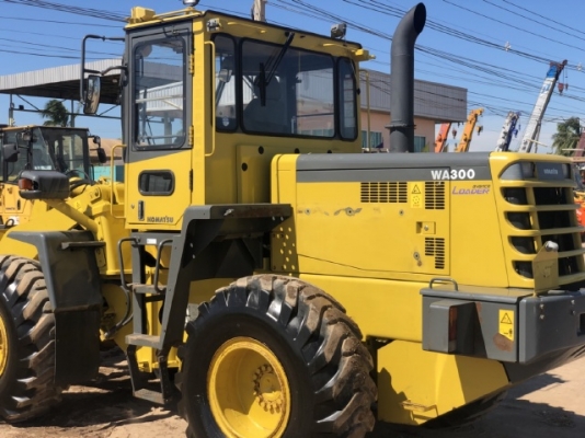 ขายรถตักล้อยาง KOMATSU WA300-3E นำเข้าเองจากญี่ปุ่น สภาพสวยพร้อมใช้ มีVDOการทำงานครับ