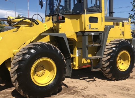 ขายรถตักล้อยาง KOMATSU WA300-3E นำเข้าเองจากญี่ปุ่น สภาพสวยพร้อมใช้ มีVDOการทำงานครับ